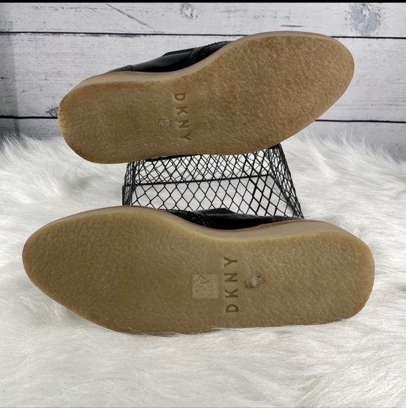 DKNY Women’s Brogue Platform Wingtip Oxfords Slip-ons, Rubber Sole, Classic Look - Picture 7 of 12